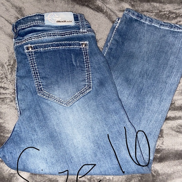 Grace in LA Jeans - Picture 9 of 13